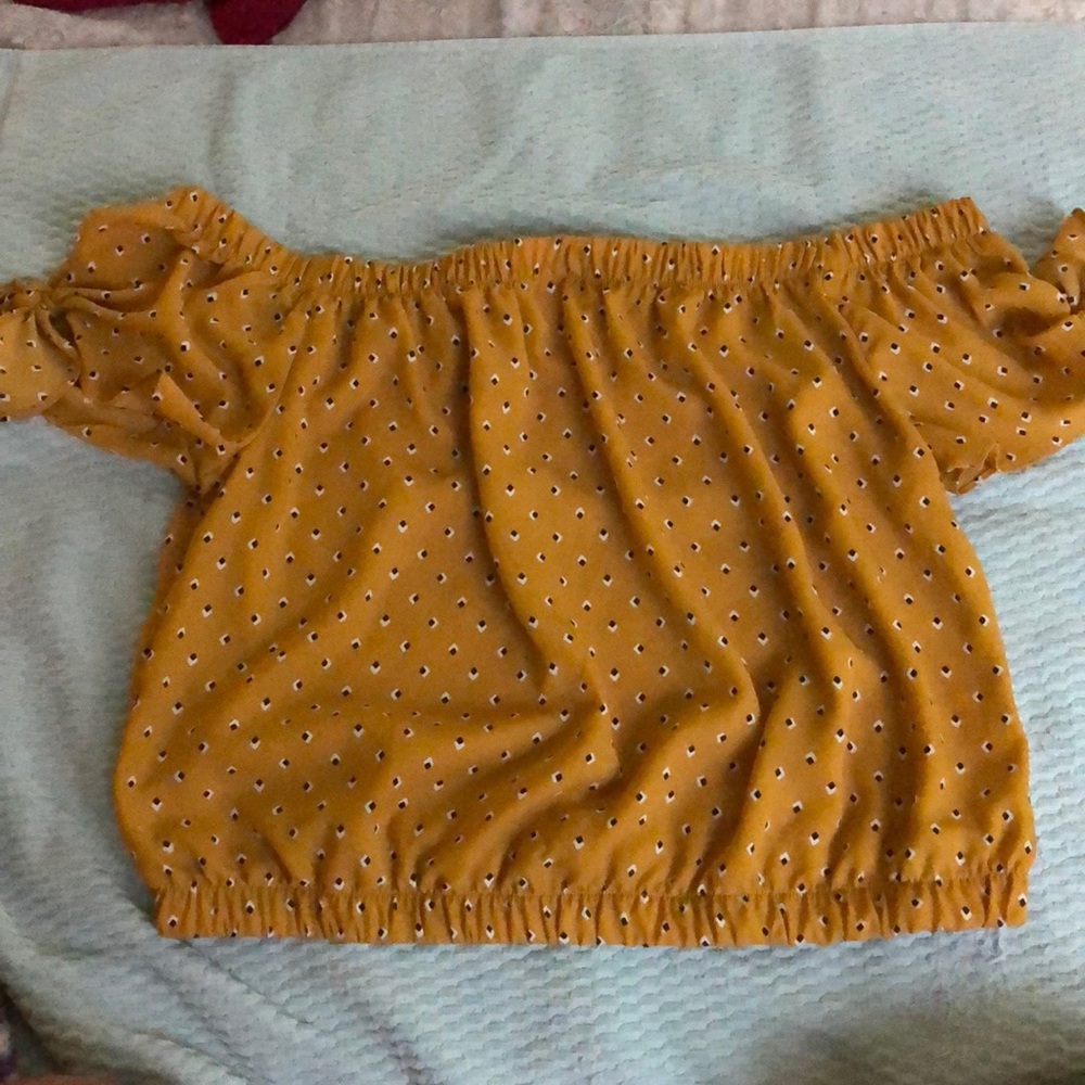 Off the shoulder crop top.